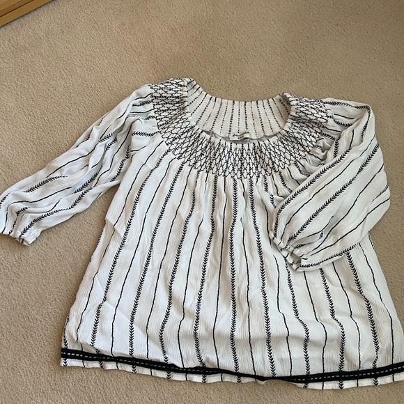 Abercrombie and Fitch blouse size 12 girls - Picture 1 of 1